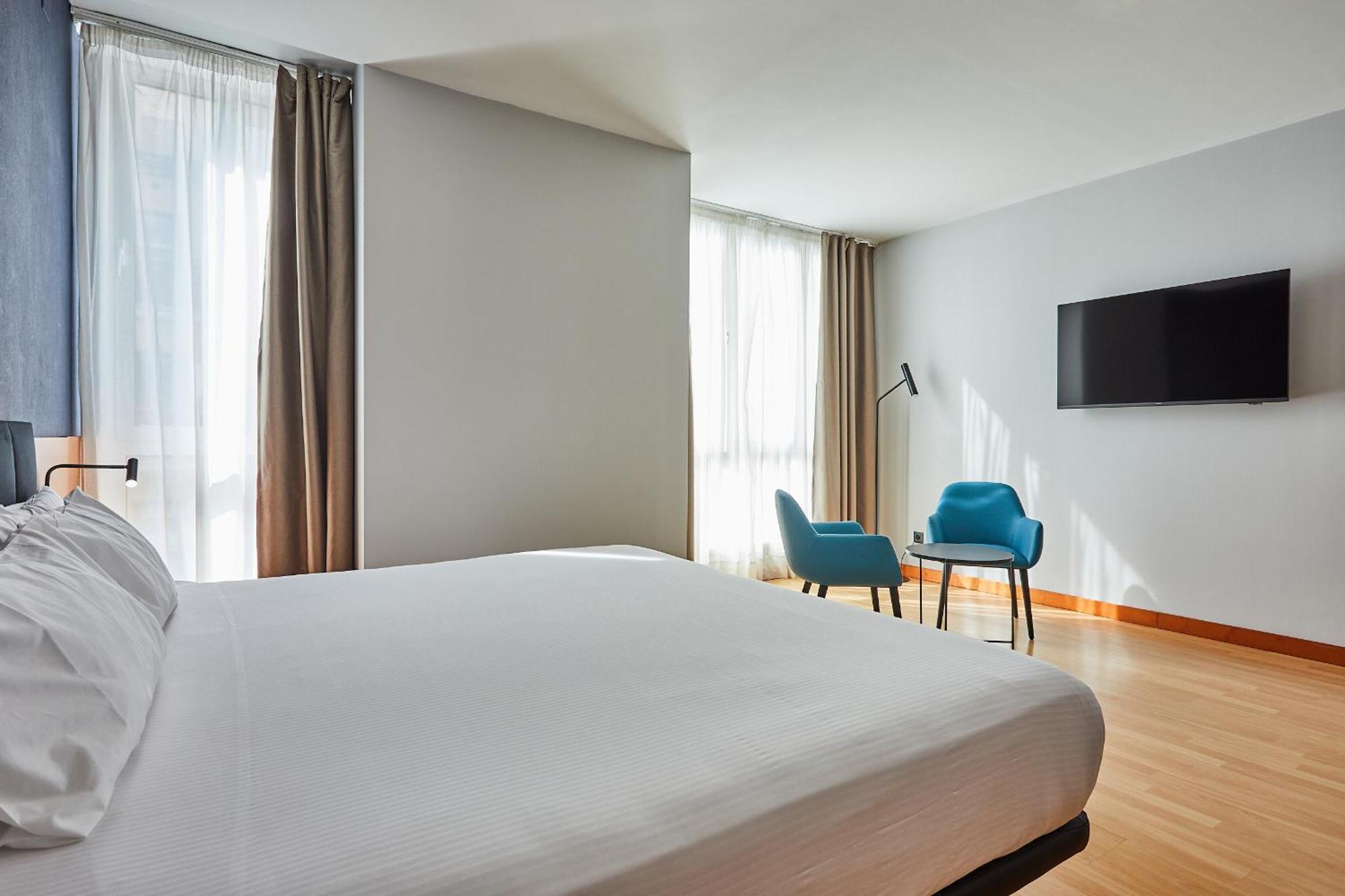 Silken Sant Gervasi Hotel Barcelona Bagian luar foto