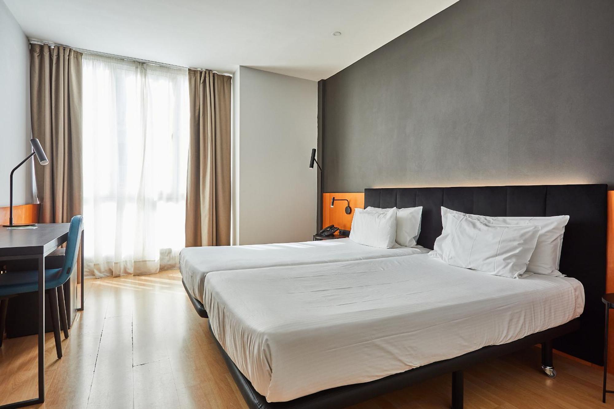Silken Sant Gervasi Hotel Barcelona Bagian luar foto