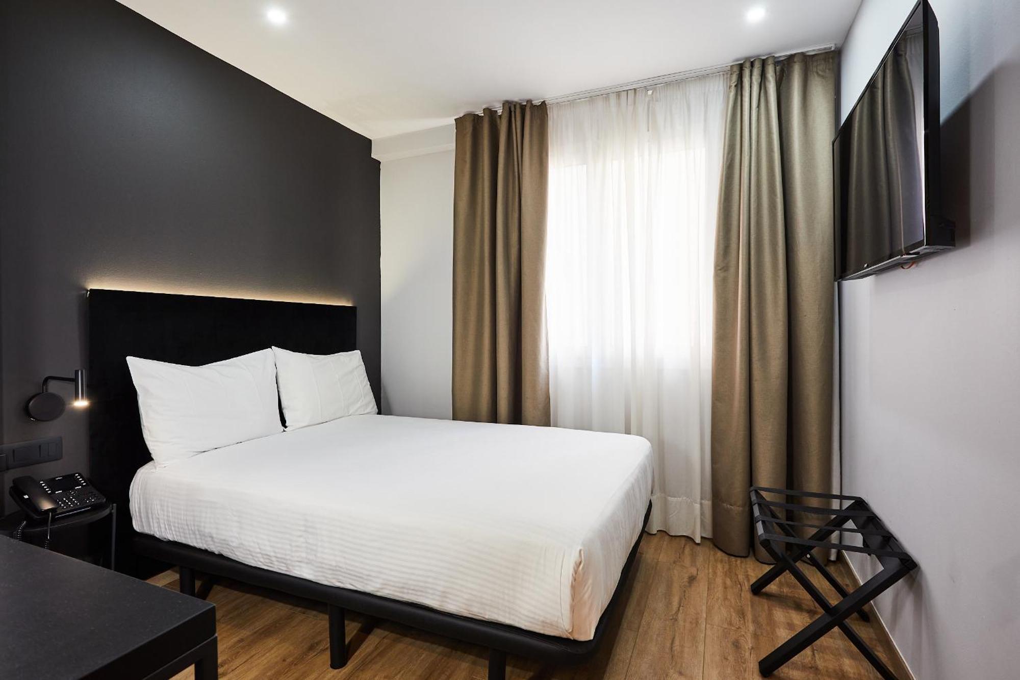 Silken Sant Gervasi Hotel Barcelona Bagian luar foto