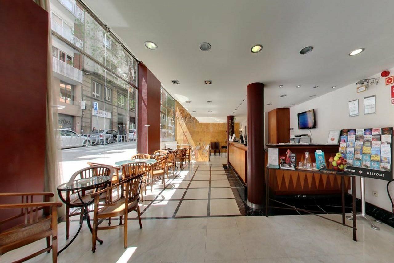 Silken Sant Gervasi Hotel Barcelona Bagian luar foto